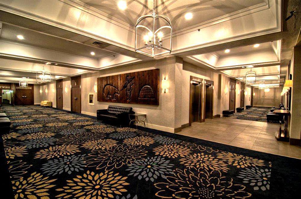 The Senator Hotel & Conference Center Timmins Eksteriør bilde
